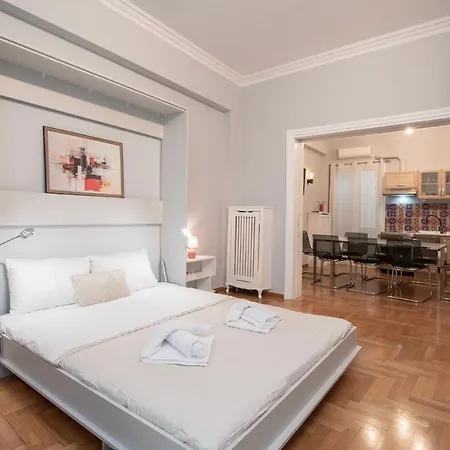 Athenshomes New For Explorers 5 Br *